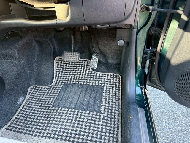 ミラジーノ Ｌ　ユーザー様買取車　キーレスエントリー　盗難防止システム　衝突安全ボディ　エアコン　パワーステアリング　運転席助手席エアバック　パワーウインドウ　ＥＴＣ　ＣＤ　ＡＭ　ＦＭ　ドアバイザー　４ＡＴ（62枚目）