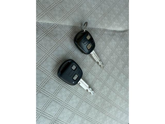 ミラジーノ Ｌ　ユーザー様買取車　キーレスエントリー　盗難防止システム　衝突安全ボディ　エアコン　パワーステアリング　運転席助手席エアバック　パワーウインドウ　ＥＴＣ　ＣＤ　ＡＭ　ＦＭ　ドアバイザー　４ＡＴ（69枚目）