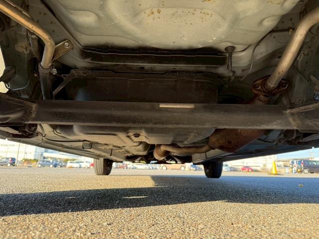 ミラジーノ Ｌ　ユーザー様買取車　キーレスエントリー　盗難防止システム　衝突安全ボディ　エアコン　パワーステアリング　運転席助手席エアバック　パワーウインドウ　ＥＴＣ　ＣＤ　ＡＭ　ＦＭ　ドアバイザー　４ＡＴ（74枚目）