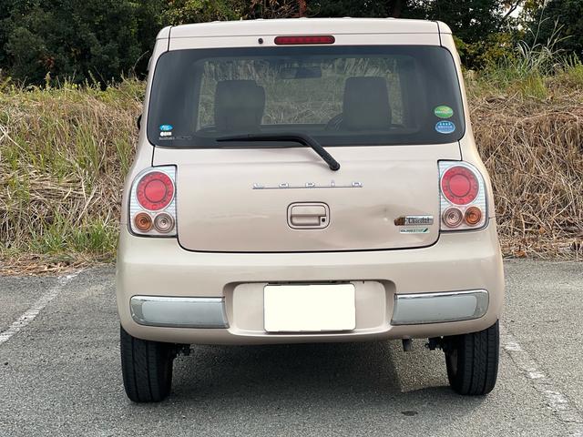 アルトラパンショコラ Ｇ　ユーザー様買取車　Ｂｌｕｅｔｏｏｔｈオーディオ　ＴＶ　ナビ　スマートキー　プッシュスタート　エアコン　アイドリングストップ　ドアバイザー　ＥＴＣ　ＨＩＤ　衝突安全ボディ　盗難防止システム　エアバック（11枚目）