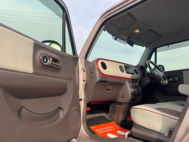 アルトラパンショコラ Ｇ　ユーザー様買取車　Ｂｌｕｅｔｏｏｔｈオーディオ　ＴＶ　ナビ　スマートキー　プッシュスタート　エアコン　アイドリングストップ　ドアバイザー　ＥＴＣ　ＨＩＤ　衝突安全ボディ　盗難防止システム　エアバック（42枚目）