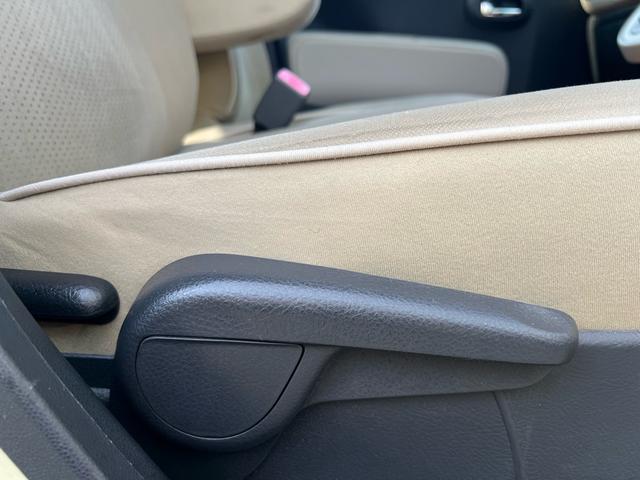 ミラココア ココアプラスX ユーザー様買取車 ナビ TV スマートキー オートエアコン アイドリングストップ フォグランプ FM AM 衝突安全ボディ 盗難防止システム パワーウインドウ パワーステアリング ドアバイザー(29枚目)