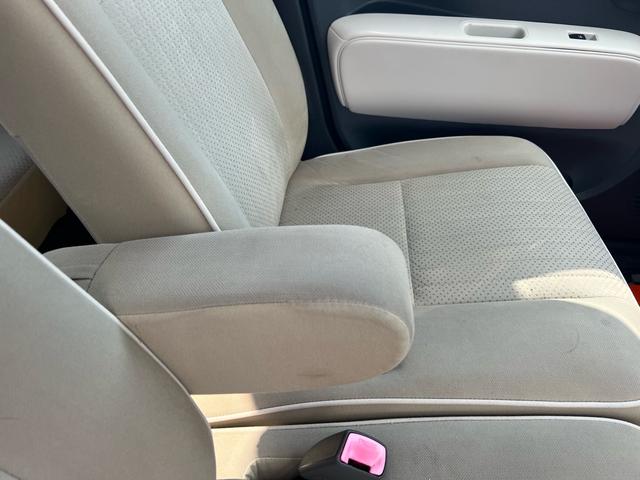 ミラココア ココアプラスX ユーザー様買取車 ナビ TV スマートキー オートエアコン アイドリングストップ フォグランプ FM AM 衝突安全ボディ 盗難防止システム パワーウインドウ パワーステアリング ドアバイザー(30枚目)