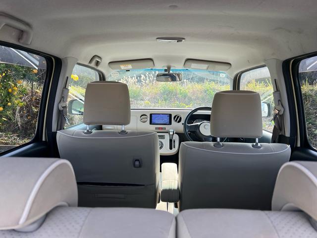 ミラココア ココアプラスX ユーザー様買取車 ナビ TV スマートキー オートエアコン アイドリングストップ フォグランプ FM AM 衝突安全ボディ 盗難防止システム パワーウインドウ パワーステアリング ドアバイザー(42枚目)