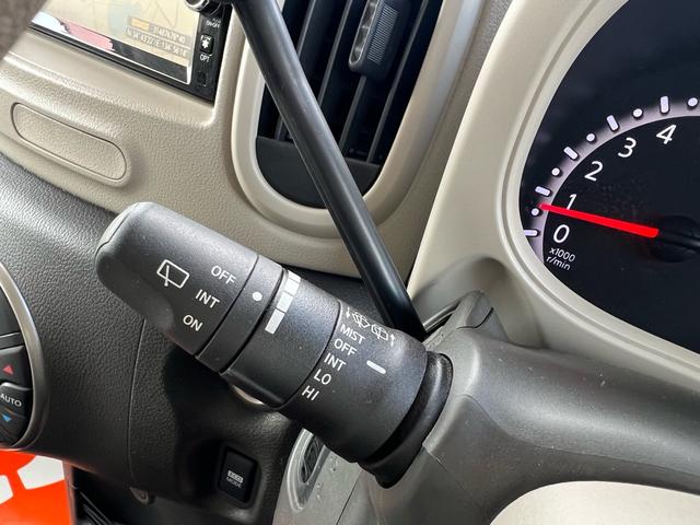 キューブ １５Ｘ　Ｖセレクション　ユーザー様買取車　ナビ　ＴＶ　Ｂｌｕｅｔｏｏｔｈ　スマートキー２本　プッシュスタート　オートエアコン　ＥＴＣ　衝突安全ボディ　車検２年付き　盗難防止システム　運転席助手席エアバック　　パワーウインドウ（15枚目）