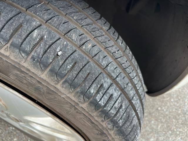 キューブ １５Ｘ　Ｖセレクション　ユーザー様買取車　ナビ　ＴＶ　Ｂｌｕｅｔｏｏｔｈ　スマートキー２本　プッシュスタート　オートエアコン　ＥＴＣ　衝突安全ボディ　車検２年付き　盗難防止システム　運転席助手席エアバック　　パワーウインドウ（50枚目）