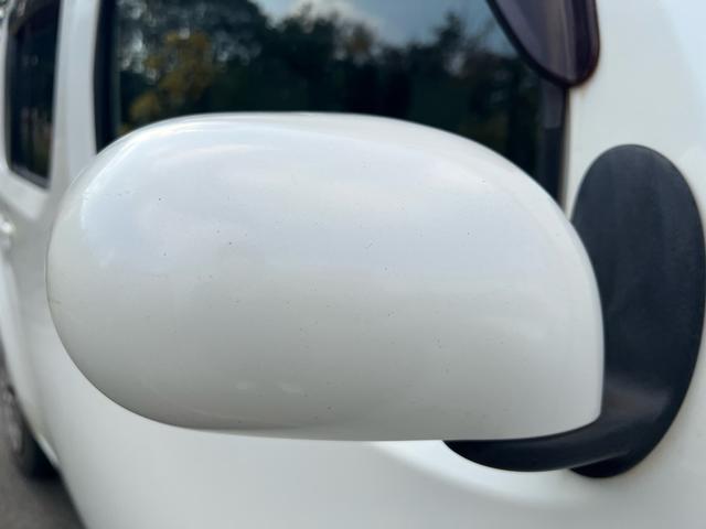 キューブ １５Ｘ　Ｖセレクション　ユーザー様買取車　ナビ　ＴＶ　Ｂｌｕｅｔｏｏｔｈ　スマートキー２本　プッシュスタート　オートエアコン　ＥＴＣ　衝突安全ボディ　車検２年付き　盗難防止システム　運転席助手席エアバック　　パワーウインドウ（53枚目）