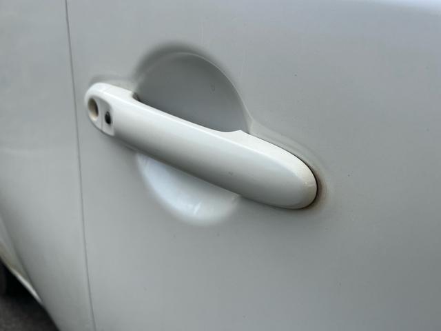 キューブ １５Ｘ　Ｖセレクション　ユーザー様買取車　ナビ　ＴＶ　Ｂｌｕｅｔｏｏｔｈ　スマートキー２本　プッシュスタート　オートエアコン　ＥＴＣ　衝突安全ボディ　車検２年付き　盗難防止システム　運転席助手席エアバック　　パワーウインドウ（59枚目）