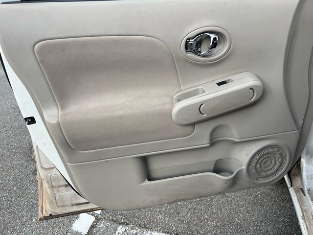 キューブ １５Ｘ　Ｖセレクション　ユーザー様買取車　ナビ　ＴＶ　Ｂｌｕｅｔｏｏｔｈ　スマートキー２本　プッシュスタート　オートエアコン　ＥＴＣ　衝突安全ボディ　車検２年付き　盗難防止システム　運転席助手席エアバック　　パワーウインドウ（64枚目）