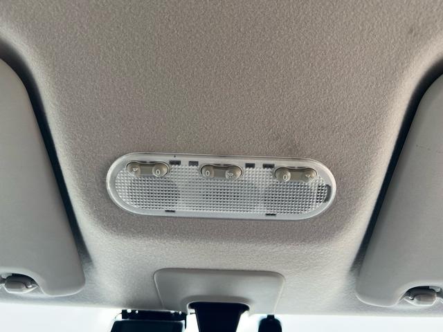 キューブ １５Ｘ　Ｖセレクション　ユーザー様買取車　ナビ　ＴＶ　Ｂｌｕｅｔｏｏｔｈ　スマートキー２本　プッシュスタート　オートエアコン　ＥＴＣ　衝突安全ボディ　車検２年付き　盗難防止システム　運転席助手席エアバック　　パワーウインドウ（70枚目）