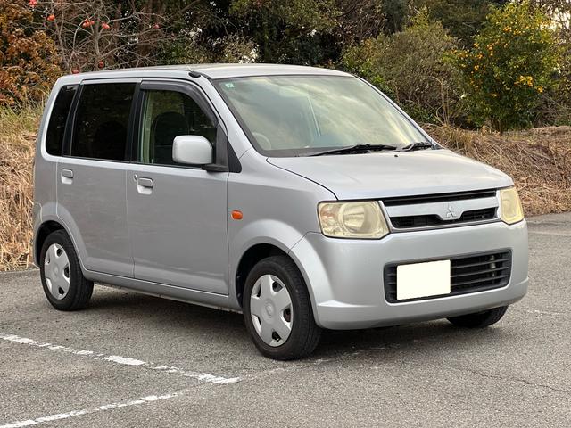 eKワゴン MS ユーザー様買取車 車検令和8年7月 走行距離111700キロ エアコン CD FM AM ETC ドアバイザー 運転席助手席エアバック パワーステアリング ベンチシート フルフラット 衝突安全ボディ(7枚目)