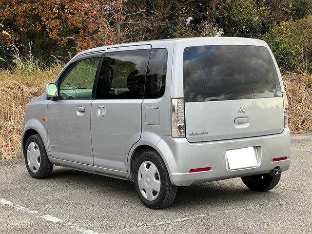 eKワゴン MS ユーザー様買取車 車検令和8年7月 走行距離111700キロ エアコン CD FM AM ETC ドアバイザー 運転席助手席エアバック パワーステアリング ベンチシート フルフラット 衝突安全ボディ(13枚目)