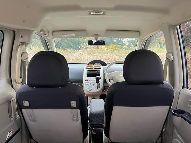 eKワゴン MS ユーザー様買取車 車検令和8年7月 走行距離111700キロ エアコン CD FM AM ETC ドアバイザー 運転席助手席エアバック パワーステアリング ベンチシート フルフラット 衝突安全ボディ(14枚目)