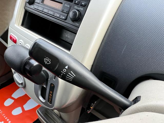 eKワゴン MS ユーザー様買取車 車検令和8年7月 走行距離111700キロ エアコン CD FM AM ETC ドアバイザー 運転席助手席エアバック パワーステアリング ベンチシート フルフラット 衝突安全ボディ(16枚目)