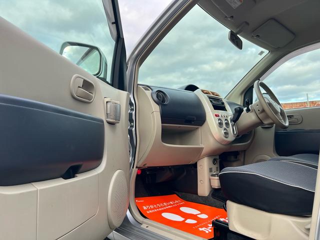 eKワゴン MS ユーザー様買取車 車検令和8年7月 走行距離111700キロ エアコン CD FM AM ETC ドアバイザー 運転席助手席エアバック パワーステアリング ベンチシート フルフラット 衝突安全ボディ(37枚目)