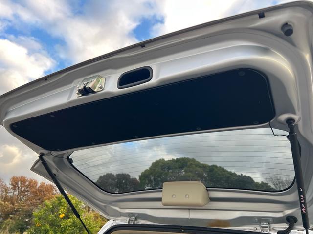 eKワゴン MS ユーザー様買取車 車検令和8年7月 走行距離111700キロ エアコン CD FM AM ETC ドアバイザー 運転席助手席エアバック パワーステアリング ベンチシート フルフラット 衝突安全ボディ(42枚目)