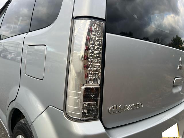 eKワゴン MS ユーザー様買取車 車検令和8年7月 走行距離111700キロ エアコン CD FM AM ETC ドアバイザー 運転席助手席エアバック パワーステアリング ベンチシート フルフラット 衝突安全ボディ(49枚目)