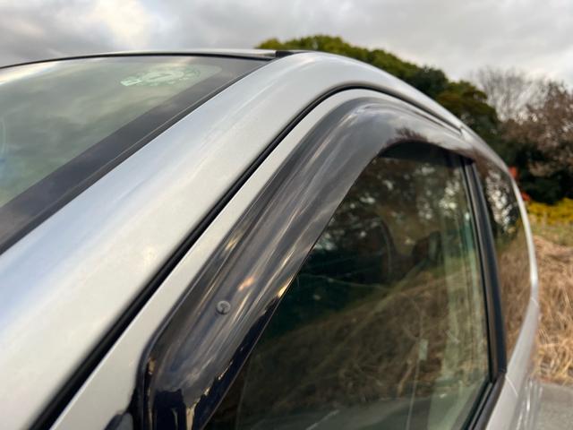 eKワゴン MS ユーザー様買取車 車検令和8年7月 走行距離111700キロ エアコン CD FM AM ETC ドアバイザー 運転席助手席エアバック パワーステアリング ベンチシート フルフラット 衝突安全ボディ(50枚目)