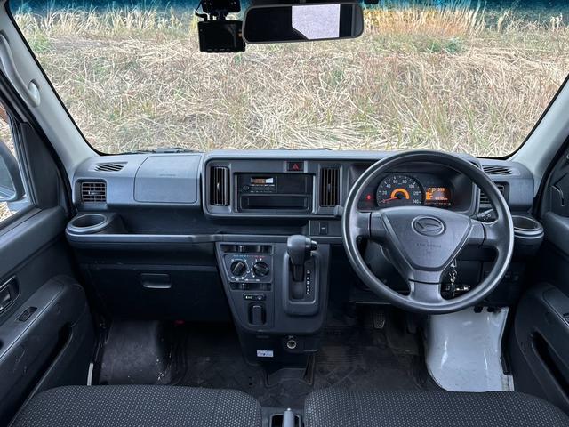 ハイゼットカーゴ DX SAIII ユーザー様買取 キーレスエントリー アイドリングストップ ETC オートハイビーム AM FM パワーステアリング パワーウインドウ 4WD ドライブレコーダー エアコン AT ドアバイザー(14枚目)