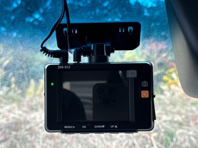 ハイゼットカーゴ DX SAIII ユーザー様買取 キーレスエントリー アイドリングストップ ETC オートハイビーム AM FM パワーステアリング パワーウインドウ 4WD ドライブレコーダー エアコン AT ドアバイザー(23枚目)