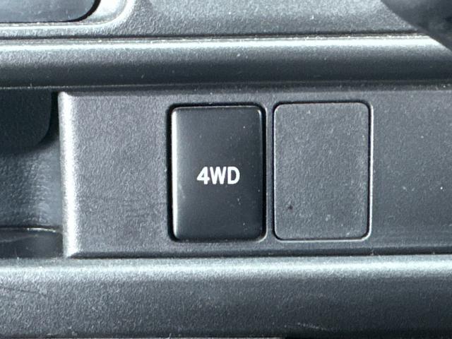 ハイゼットカーゴ DX SAIII ユーザー様買取 キーレスエントリー アイドリングストップ ETC オートハイビーム AM FM パワーステアリング パワーウインドウ 4WD ドライブレコーダー エアコン AT ドアバイザー(32枚目)
