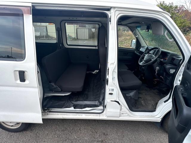 ハイゼットカーゴ DX SAIII ユーザー様買取 キーレスエントリー アイドリングストップ ETC オートハイビーム AM FM パワーステアリング パワーウインドウ 4WD ドライブレコーダー エアコン AT ドアバイザー(42枚目)