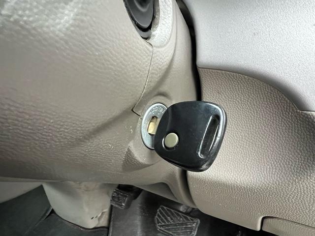 エブリイワゴン JP ユーザー様買取車 車検2年付き フルフラット 衝突安全ボディ 盗難防止システム 運転席助手席エアバック ABS パワーステアリング パワーウインドウ CD FM AM ABS ドアバイザー(26枚目)