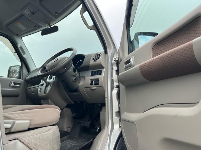 エブリイワゴン JP ユーザー様買取車 車検2年付き フルフラット 衝突安全ボディ 盗難防止システム 運転席助手席エアバック ABS パワーステアリング パワーウインドウ CD FM AM ABS ドアバイザー(30枚目)