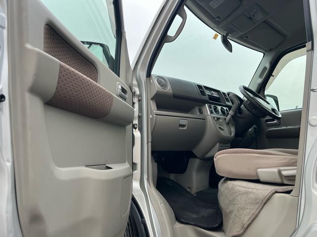 エブリイワゴン JP ユーザー様買取車 車検2年付き フルフラット 衝突安全ボディ 盗難防止システム 運転席助手席エアバック ABS パワーステアリング パワーウインドウ CD FM AM ABS ドアバイザー(35枚目)