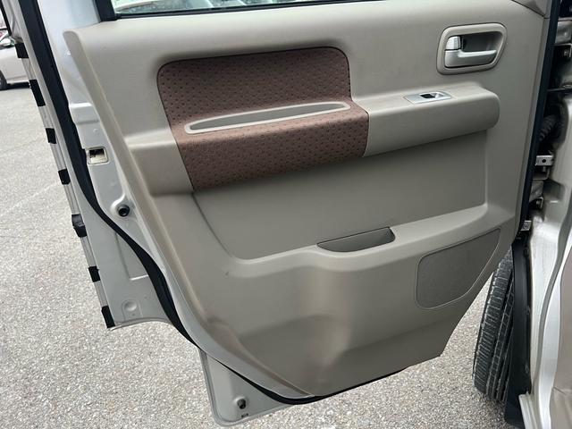 エブリイワゴン JP ユーザー様買取車 車検2年付き フルフラット 衝突安全ボディ 盗難防止システム 運転席助手席エアバック ABS パワーステアリング パワーウインドウ CD FM AM ABS ドアバイザー(67枚目)