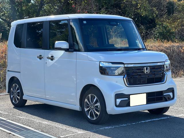 Ｎ－ＢＯＸカスタム ベースグレード　ユーザー様買取　Ｂｌｕｅｔｏｏｔｈ　バックカメラ　スマートキー２本　衝突被害軽減システム　レーンアシスト　頸部衝撃緩和ヘッドレスト　シートヒーター　オートマチックハイビーム　クリアランスソナー　ＥＴＣ（7枚目）
