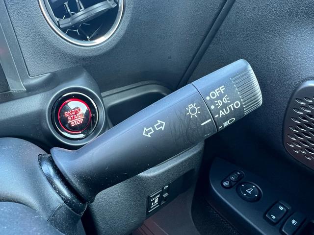 Ｎ－ＢＯＸカスタム ベースグレード　ユーザー様買取　Ｂｌｕｅｔｏｏｔｈ　バックカメラ　スマートキー２本　衝突被害軽減システム　レーンアシスト　頸部衝撃緩和ヘッドレスト　シートヒーター　オートマチックハイビーム　クリアランスソナー　ＥＴＣ（19枚目）