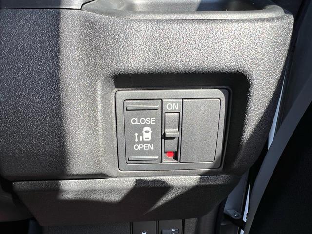 Ｎ－ＢＯＸカスタム ベースグレード　ユーザー様買取　Ｂｌｕｅｔｏｏｔｈ　バックカメラ　スマートキー２本　衝突被害軽減システム　レーンアシスト　頸部衝撃緩和ヘッドレスト　シートヒーター　オートマチックハイビーム　クリアランスソナー　ＥＴＣ（27枚目）