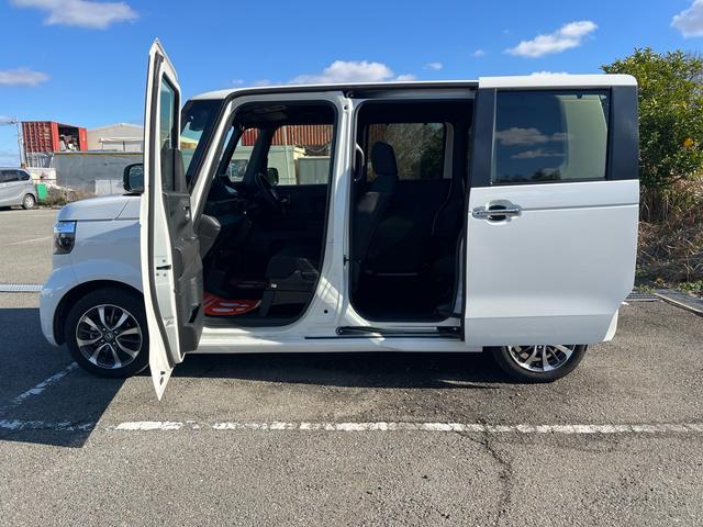 Ｎ－ＢＯＸカスタム ベースグレード　ユーザー様買取　Ｂｌｕｅｔｏｏｔｈ　バックカメラ　スマートキー２本　衝突被害軽減システム　レーンアシスト　頸部衝撃緩和ヘッドレスト　シートヒーター　オートマチックハイビーム　クリアランスソナー　ＥＴＣ（40枚目）