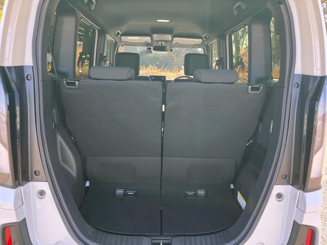 Ｎ－ＢＯＸカスタム ベースグレード　ユーザー様買取　Ｂｌｕｅｔｏｏｔｈ　バックカメラ　スマートキー２本　衝突被害軽減システム　レーンアシスト　頸部衝撃緩和ヘッドレスト　シートヒーター　オートマチックハイビーム　クリアランスソナー　ＥＴＣ（41枚目）