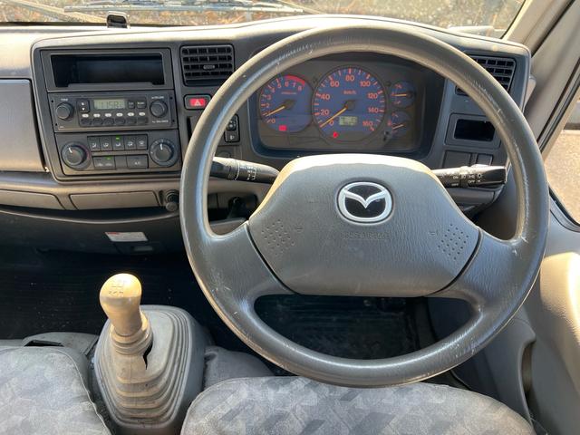 タイタンダッシュ 　ユーザー様買取車　ＥＴＣ　エアコン　パワーウインドウ　パワーステアリング　ドアバイザー　最大積載量１５００ｋｇ　走行距離９６１００キロ　車検令和８年２月　５ＭＴ　ＡＭ　ＦＭ　２０００ＣＣ　エアバック（14枚目）