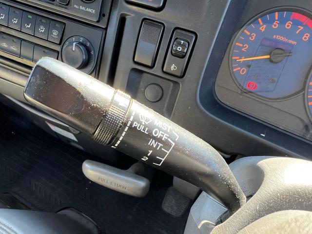 タイタンダッシュ 　ユーザー様買取車　ＥＴＣ　エアコン　パワーウインドウ　パワーステアリング　ドアバイザー　最大積載量１５００ｋｇ　走行距離９６１００キロ　車検令和８年２月　５ＭＴ　ＡＭ　ＦＭ　２０００ＣＣ　エアバック（17枚目）