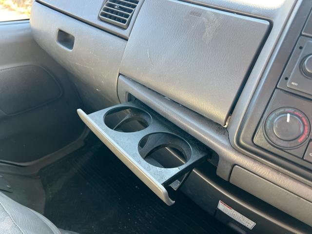 タイタンダッシュ 　ユーザー様買取車　ＥＴＣ　エアコン　パワーウインドウ　パワーステアリング　ドアバイザー　最大積載量１５００ｋｇ　走行距離９６１００キロ　車検令和８年２月　５ＭＴ　ＡＭ　ＦＭ　２０００ＣＣ　エアバック（24枚目）