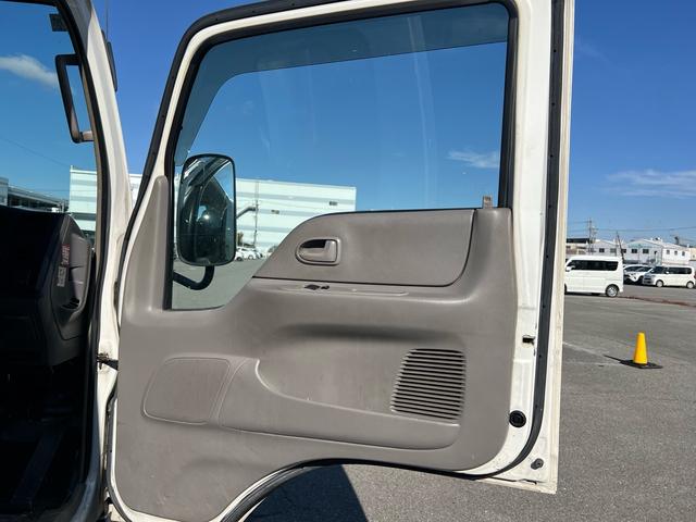 タイタンダッシュ 　ユーザー様買取車　ＥＴＣ　エアコン　パワーウインドウ　パワーステアリング　ドアバイザー　最大積載量１５００ｋｇ　走行距離９６１００キロ　車検令和８年２月　５ＭＴ　ＡＭ　ＦＭ　２０００ＣＣ　エアバック（34枚目）