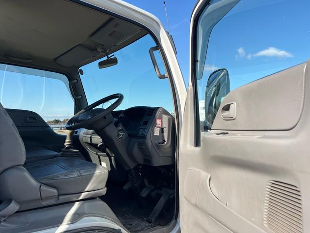 タイタンダッシュ 　ユーザー様買取車　ＥＴＣ　エアコン　パワーウインドウ　パワーステアリング　ドアバイザー　最大積載量１５００ｋｇ　走行距離９６１００キロ　車検令和８年２月　５ＭＴ　ＡＭ　ＦＭ　２０００ＣＣ　エアバック（35枚目）