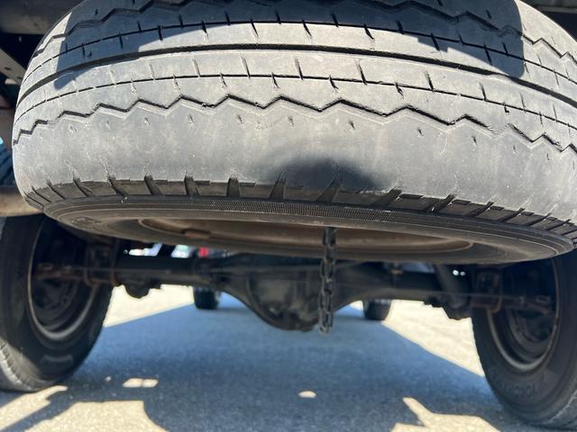 タイタンダッシュ 　ユーザー様買取車　ＥＴＣ　エアコン　パワーウインドウ　パワーステアリング　ドアバイザー　最大積載量１５００ｋｇ　走行距離９６１００キロ　車検令和８年２月　５ＭＴ　ＡＭ　ＦＭ　２０００ＣＣ　エアバック（51枚目）