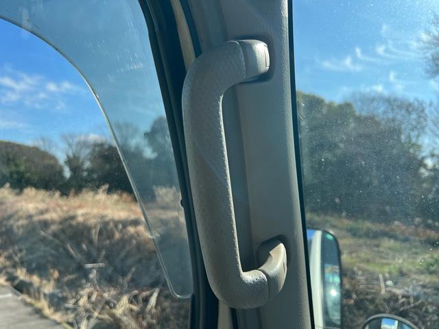 タイタンダッシュ 　ユーザー様買取車　ＥＴＣ　エアコン　パワーウインドウ　パワーステアリング　ドアバイザー　最大積載量１５００ｋｇ　走行距離９６１００キロ　車検令和８年２月　５ＭＴ　ＡＭ　ＦＭ　２０００ＣＣ　エアバック（74枚目）