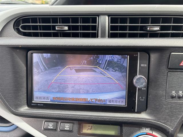 アクア Ｓ　ＥＴＣ　バックカメラ　ナビ　ＴＶ　アルミホイール　オートライト　スマートキー　アイドリングストップ　電動格納ミラー　ＣＶＴ　衝突安全ボディ　記録簿　ＡＢＳ　ＥＳＣ　ＣＤ　ＤＶＤ再生　Ｂｌｕｅｔｏｏｔｈ（6枚目）