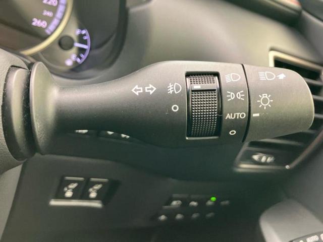 ＮＸ ＮＸ３００ｈ　Ｆスポーツ　サンルーフ／保証書／純正　ＳＤナビ／プリクラッシュセーフティ／シートヒーター　前席／パノラミックビューモニター／シート　フルレザー／電動バックドア／ヘッドランプ　３眼ＬＥＤ／Ｂｌｕｅｔｏｏｔｈ接続（17枚目）