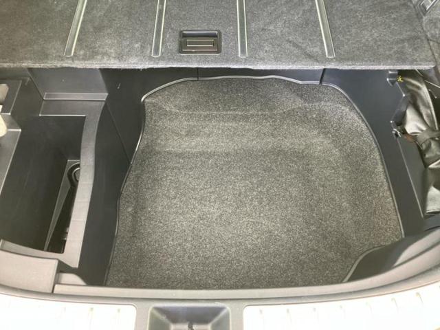 ハリアー ４ＷＤプレミアム　新品タイヤ／モデリスタエアロ／保証書／純正　９インチ　ＳＤナビ／車線逸脱防止支援システム／電動バックドア／ヘッドランプ　ＬＥＤ／ＵＳＢジャック／Ｂｌｕｅｔｏｏｔｈ接続／ＨＤＭＩ接続／ＥＴＣ　フルエアロ（21枚目）