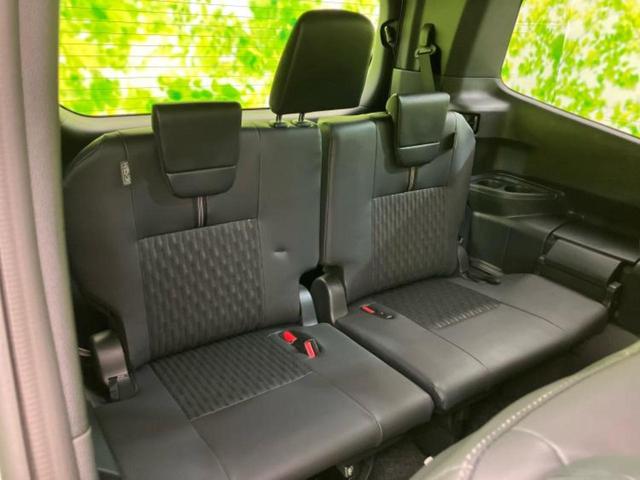 ノア ハイブリッドＳ－Ｚ　保証書／ディスプレイオーディオ１０．５インチ／フリップダウンモニター　純正　１３．２インチ／トヨタセーフティセンス／両側電動スライドドア／シートヒーター　前席／車線逸脱防止支援システム　バックカメラ（7枚目）
