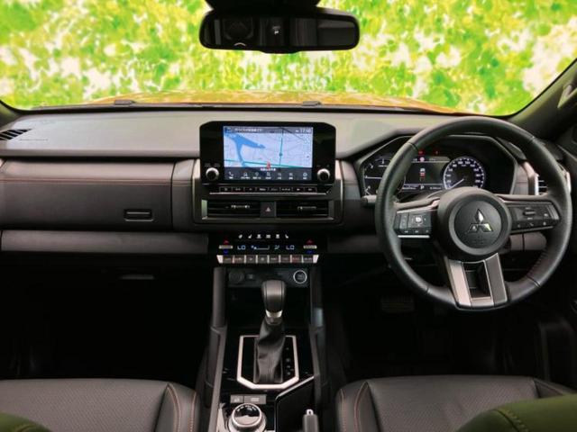 トライトン ４ＷＤ　ＧＳＲ　保証書／純正　９インチ　ナビ／イーアシスト（ミツビシ）／シートヒーター　前席／マルチアラウンドモニター／車線逸脱防止支援システム／シート　合皮／ヘッドランプ　ＬＥＤ／ＵＳＢジャック　バックカメラ（4枚目）