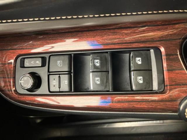 ハリアー プレミアム エアロ/JBL/保証書/純正 8インチ SDナビ/トヨタセーフティセンス/車線逸脱防止支援システム/シート ハーフレザー/電動バックドア/ヘッドランプ LED/USBジャック 衝突被害軽減システム(31枚目)