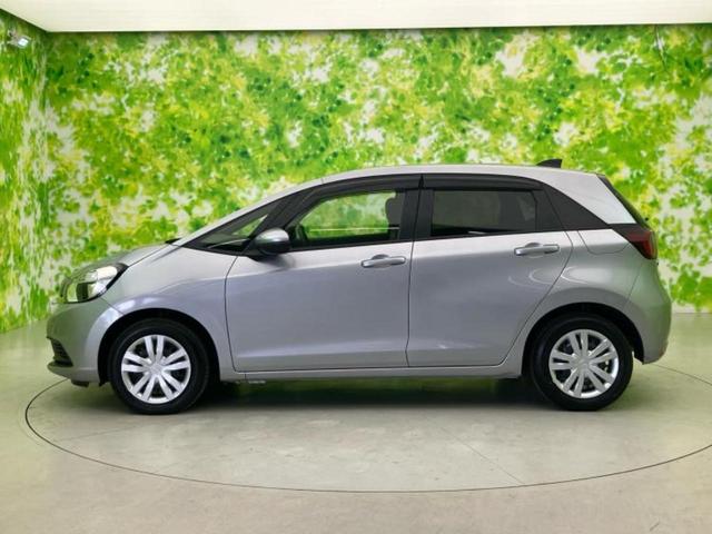 フィット ベーシック　ディスプレイオーディオ８インチ／ホンダセンシング／車線逸脱防止支援システム／ドライブレコーダー　純正／ＵＳＢジャック／Ｂｌｕｅｔｏｏｔｈ接続／ＥＴＣ／ＥＢＤ付ＡＢＳ／横滑り防止装置　バックカメラ（2枚目）