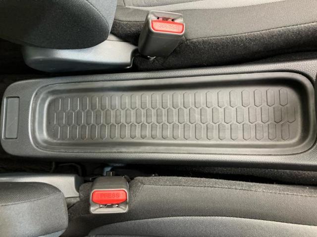 フィット ベーシック　ディスプレイオーディオ８インチ／ホンダセンシング／車線逸脱防止支援システム／ドライブレコーダー　純正／ＵＳＢジャック／Ｂｌｕｅｔｏｏｔｈ接続／ＥＴＣ／ＥＢＤ付ＡＢＳ／横滑り防止装置　バックカメラ（32枚目）